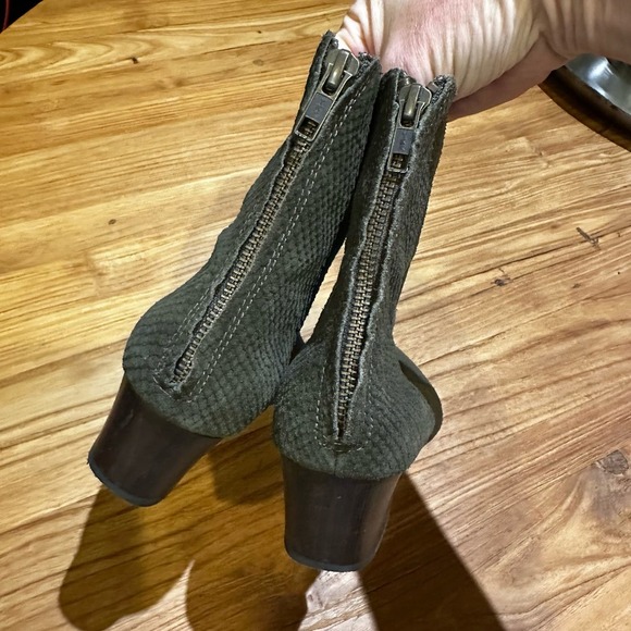 Anthropologie Schuler & Sons Women’s Green Suede Leather Snake Print Booties - Picture 6 of 9